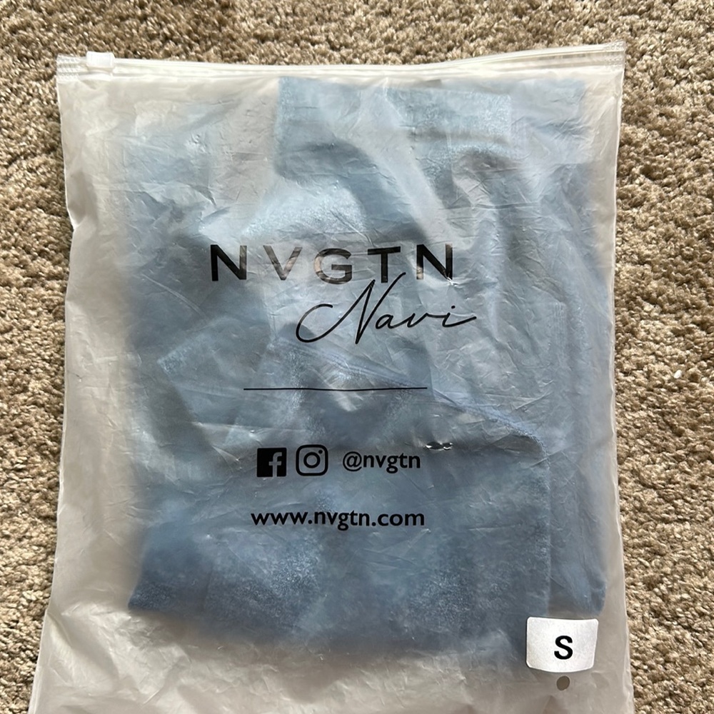NVGTN LEGGINGS NWT